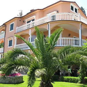 Iris Bed & Breakfast